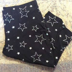 Torrid petal pusher capris.